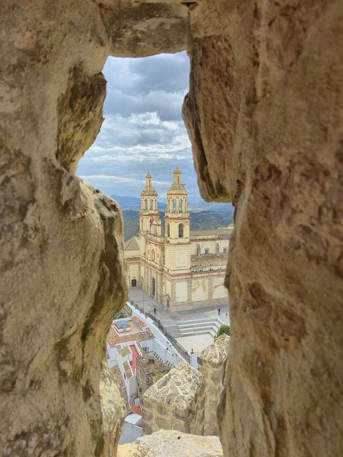 Castillo de Olvera & Parroquia